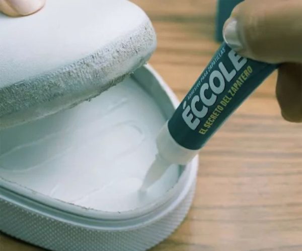 Adhesivo para zapatillas ECCOLE